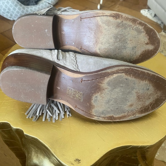 Suede Bootie’s with Fringe excellent condition size 7 - Picture 6 of 8